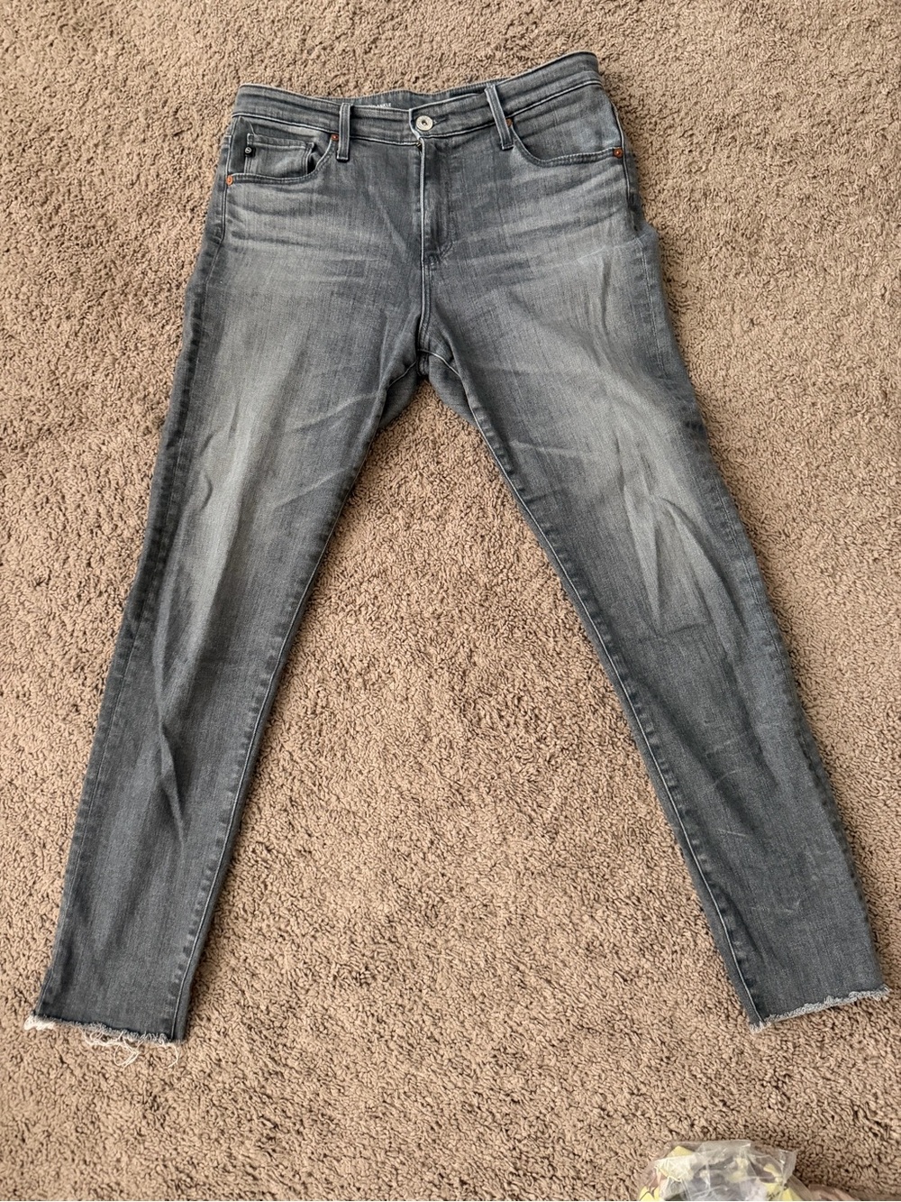 AG BNWOT- 29R- Grey Washed Skinny Jeans
